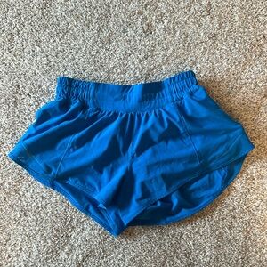 Lululemon 2.5 Hotty Hot shorts Poolside